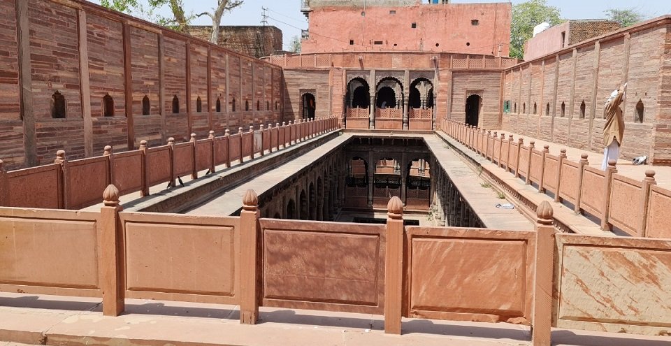ROYAL STEPWELL