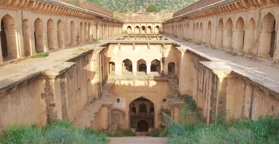 Neemrana Baori